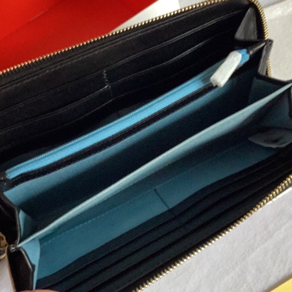 Dooney & Bourke x Disney parks wallet - Picture 7 of 12